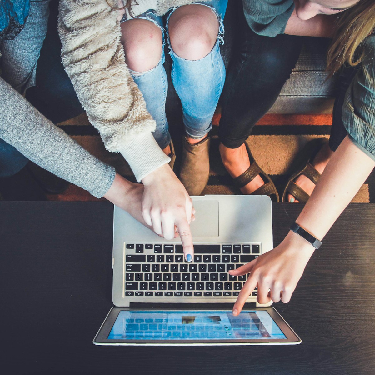 Chatbots Inteligentes — atendimento 24 horas